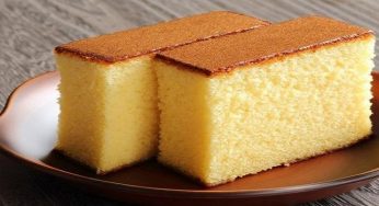 Bolo Macio Feito Com Leite Quente: Para Comer No Café Da Manhã Ou Da Tarde