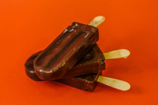 You are currently viewing Picolé de chocolate – Para se refrescar no calor