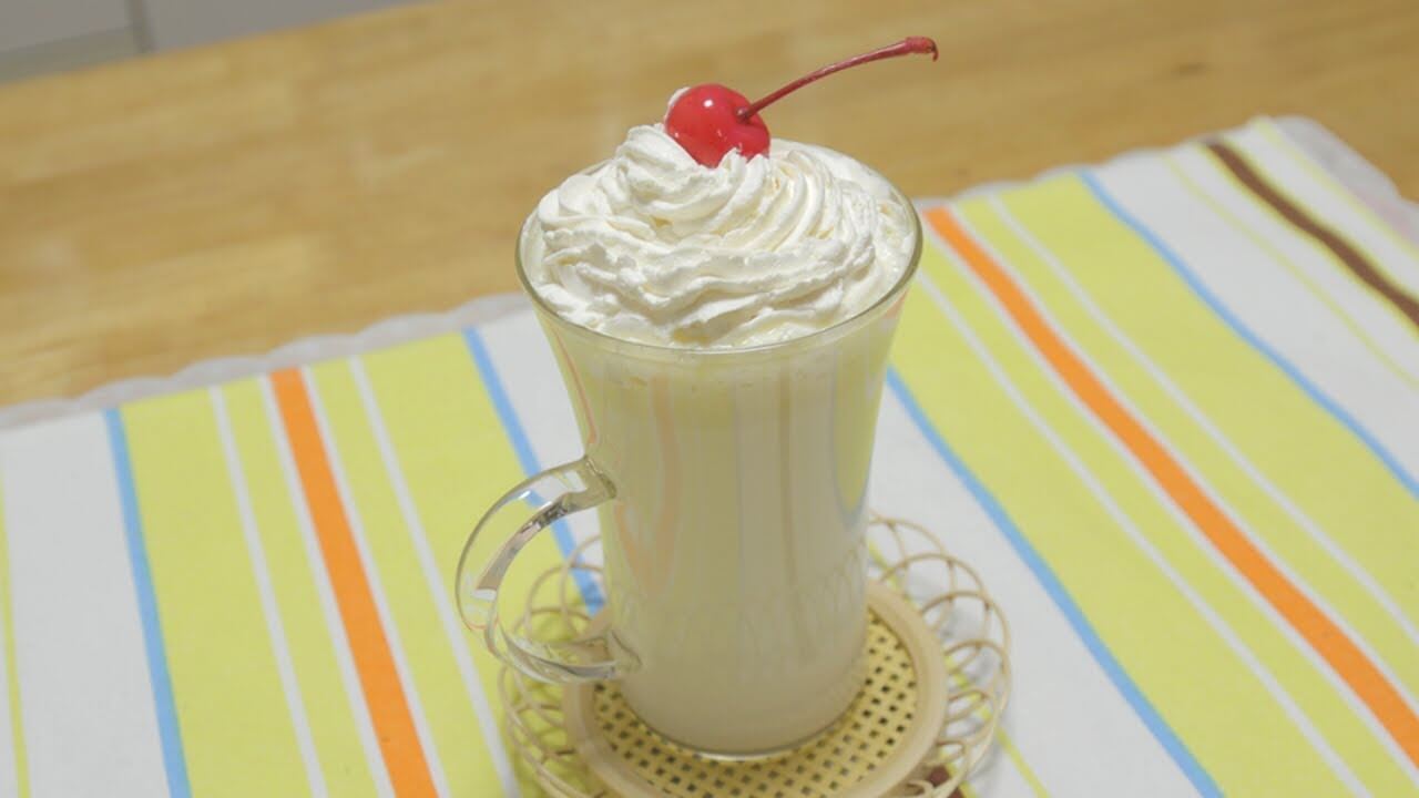 Read more about the article Milk-shake caseiro de chocolate branco